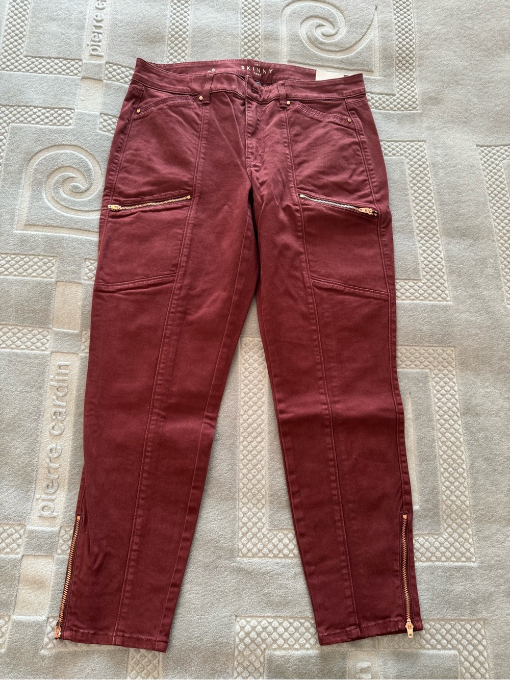 White House Black Market "The Skinny Crop" Mid-Rise Pants